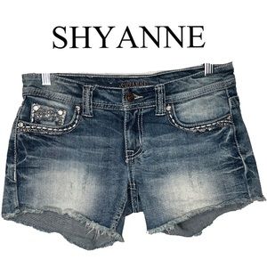 NEW 🚨 Shyanne 🐎 Embroidered Shorts